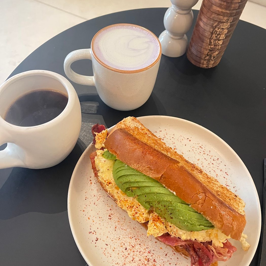 Moka Brunch & Coffee - Champs Elysées 1